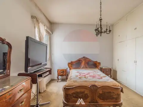 VENTA CASA CORDON 4 DORMITORIOS GARAGE A RECICLAR