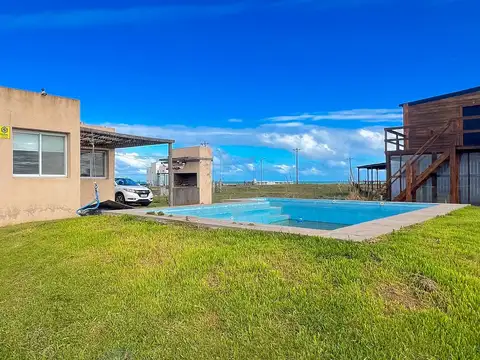 VENTA CASA 3 AMBIENTES CON PILETA  MAR DEL SUD