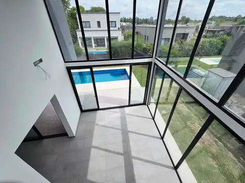 CASA EN VENTA EN SAN RAMON - PILAR