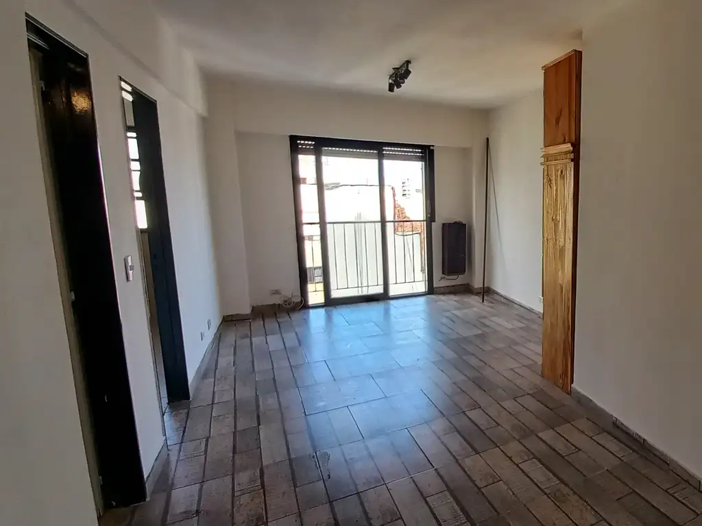 Avenida Melián 2400, Piso 8