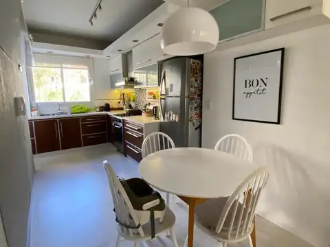 Departamento piso 4 amb venta Olivos con cochera