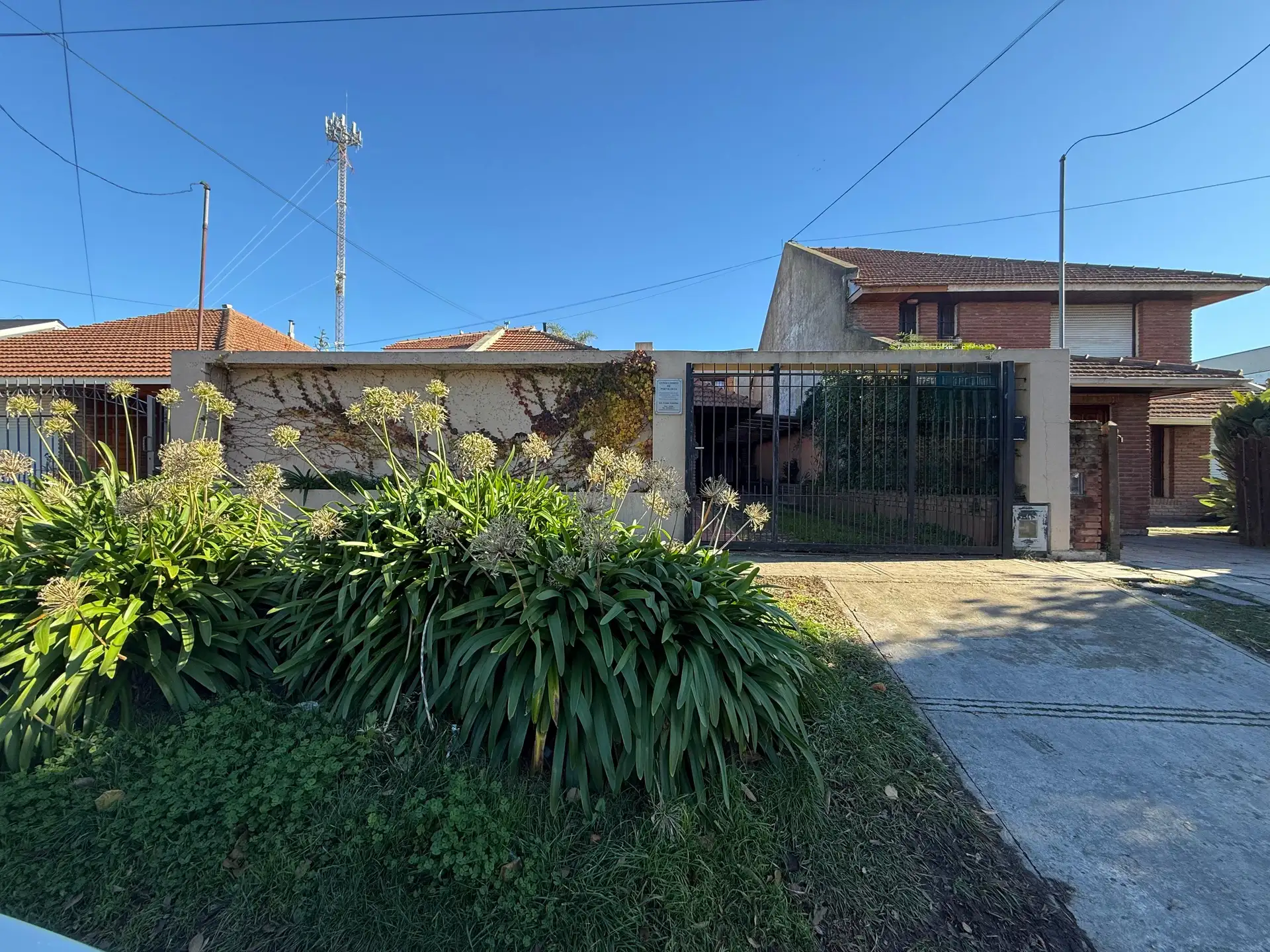 Casa uso profesional - APTO CRÉDITO