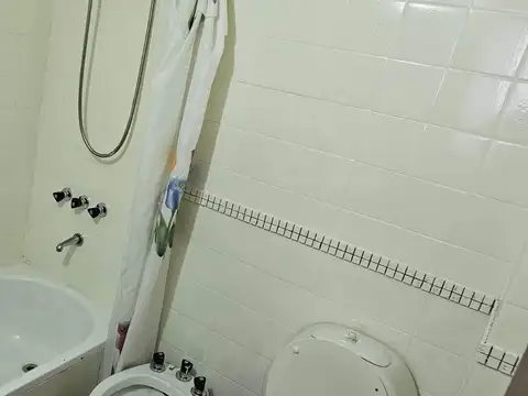Departamento en Alquiler en Belgrano C, $ 650.000