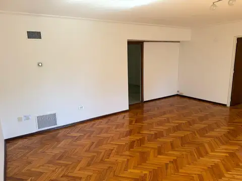 Departamento en Venta de 8 ambientes