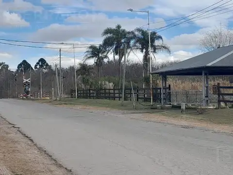 Terreno en Venta 100  mts Frente