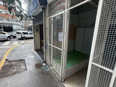 Local . | LEZICA al 3900