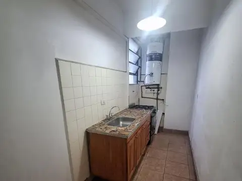 Departamento en Alquiler en Ezpeleta Este, $ 350.000
