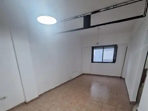 Perú 300, Piso 2°