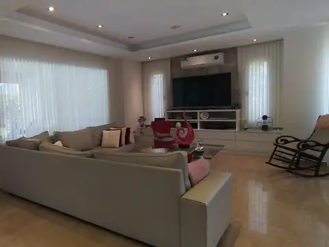 Casa en Venta al Este