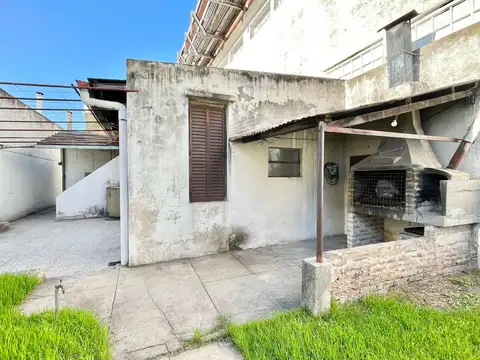 Depto Tipo Casa en Venta de 5 ambientes