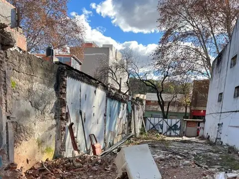 Terreno en Venta 44  mts Fondo