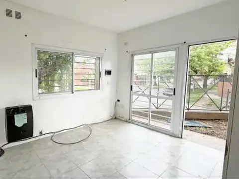 Depto Tipo Casa 2 ambientes con 1 baño