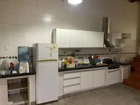 VENTA CASA CON PISCINA SOBRE RIO CARCARAÑA