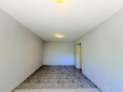 Departamento en Alquiler en Parque Avellaneda, $ 400.000