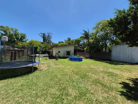 Casa en Venta con 2 cocheras