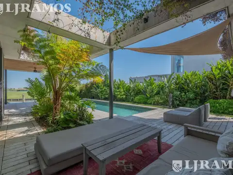 Casa en  venta al lago en Virazon de 4 dormitorios en suite