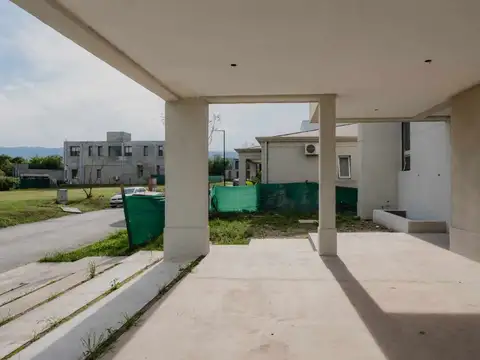 Casa en Venta en Yerba Buena, USD 285.000