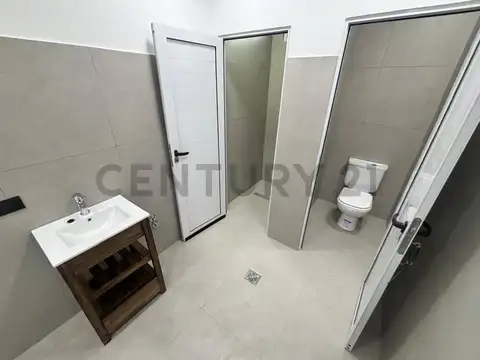 VENTA -  NAVE INDUSTRIAL - PIR MORENO - EXCELENTE ACCESO 1175mt²