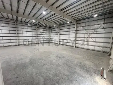 VENTA -  NAVE INDUSTRIAL - PIR MORENO - EXCELENTE ACCESO 1175mt²