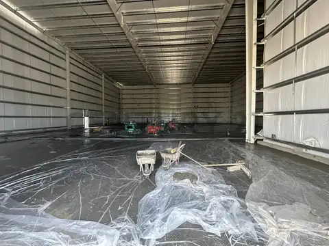 VENTA -  NAVE INDUSTRIAL - PIR MORENO - EXCELENTE ACCESO 1175mt²