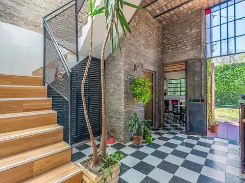 Casa 4 ambientes con 3 baños