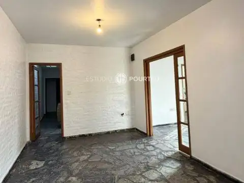 Casa 3 ambientes con 2 baños