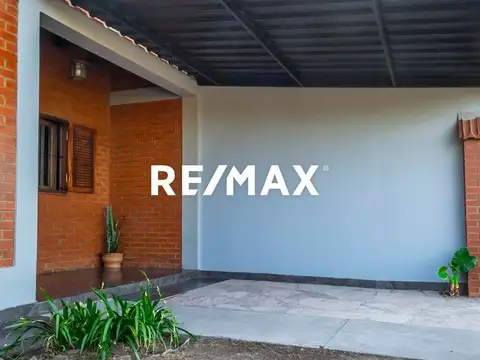 Zona Sur. B° Complejo Habitacional Sur. Mza E Casa 100