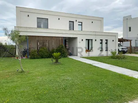 Casa en Alquiler en San Sebastian, USD 3.150
