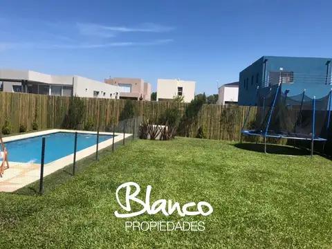 Casa en Venta en Vila Marina, USD 349.000