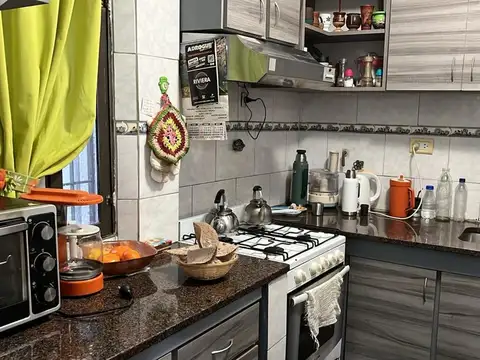 Depto Tipo Casa en Venta 27 años