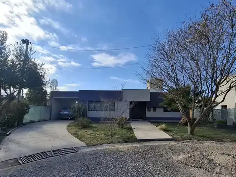 Venta casa 2 dormitorios barrio terruño de araoz
