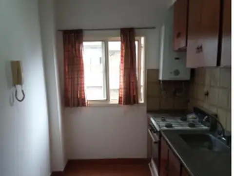 VENTA Amplio Departamento de 1 dormitorio al frente con balcon. Rosario centro, Zeballos 780