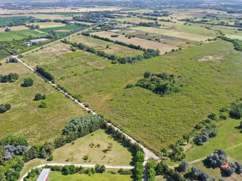 Campo en Capilla Del Señor. Superficie total de 328.974 m2. Ubicación estratégica