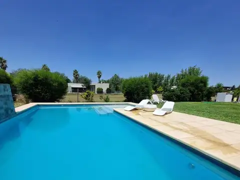 Casa 5 ambientes con 3 baños