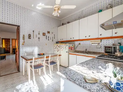 Depto Tipo Casa 4 ambientes con 3 baños