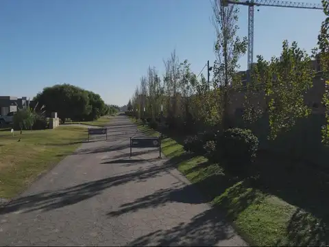 VENTA/PERMUTA - Lote en los Pasos del Jockey 2.  Fisherton, Rosario.