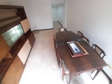 Joaquín V. González 2000, Piso 2