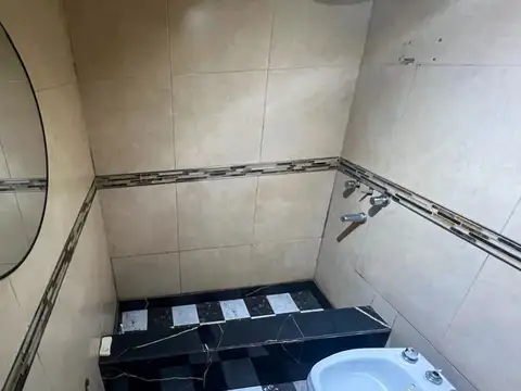 CASA EN VENTA 2 DORMITORIOS BARRIO LAS DELICIAS.