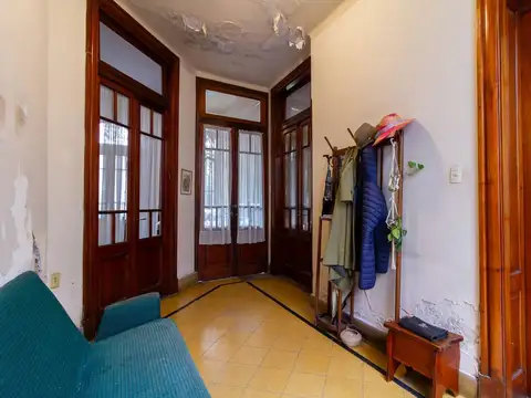 Depto Tipo Casa en Venta 80 años