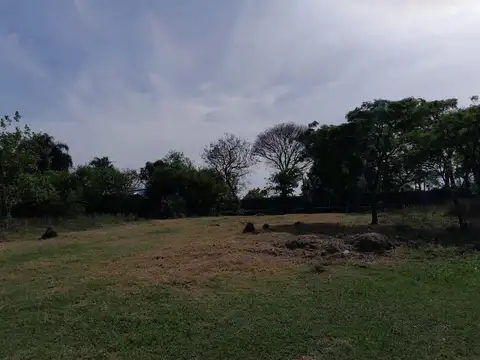 VENDO EXCEPCIONAL TERRENO A 50 METROS DEL RÍO EN ZONA DE QUI