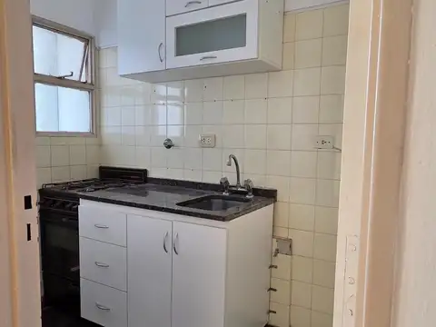 Departamento en Alquiler en Coghlan, $ 600.000