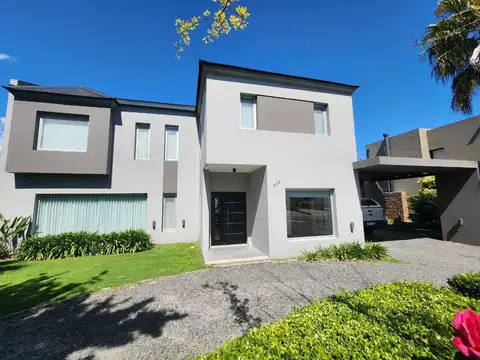 Casa Chalet  en Alq. Temporario en Sausalito, Pilar, G.B.A. Zona Norte