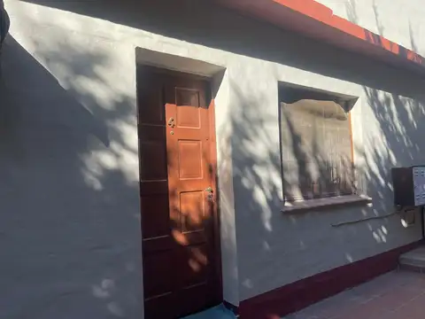 VENTA PH FTE AL RIO CARLOS PAZ - B° PLAYAS DE ORO