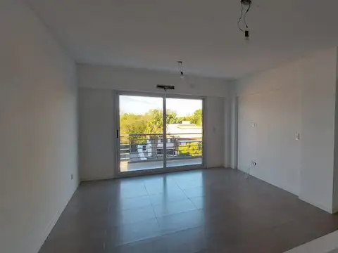 R. Alfonsin 200, Piso 4