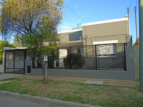 VENTA CASA 3 AMBIENTES EN VILLA ADELINA