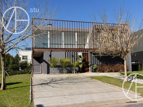 Casa a la venta barrio Acacias Puertos Escobar