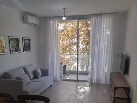 Alquilo Temporario en Palermo Hollywood. Departamento de 2 Ambientes con Balcón. Amenities.