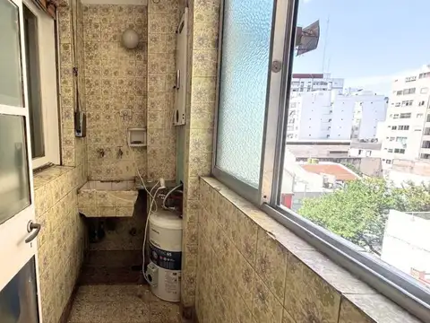 Departamento en alquiler de 4 ambientes en Barracas con balcon corrido