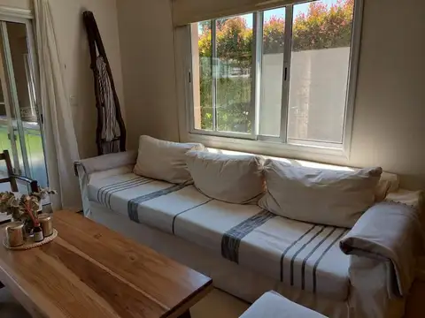 Alquiler Anual Casa 6 amb amoblada barrio La Comarca Bancalari Tigre