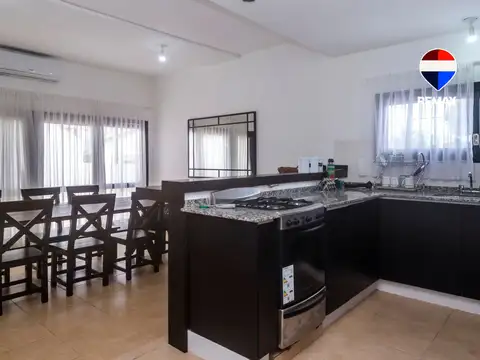 VENTA DEPTO AMPLIO 5 DORM SAN MARTIN AL 1400